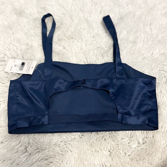 Fashion Nova new with tags satin crop top - Picture 4 of 5